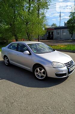 Седан Volkswagen Jetta 2006 в Днепре