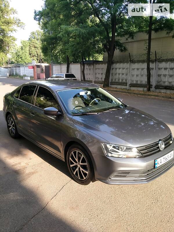 Седан Volkswagen Jetta 2016 в Киеве