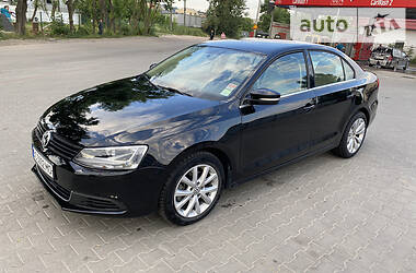 Седан Volkswagen Jetta 2014 в 