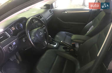 Седан Volkswagen Jetta 2012 в 