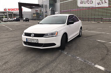 Седан Volkswagen Jetta 2012 в Киеве