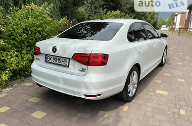 Седан Volkswagen Jetta 2014 в Ровно