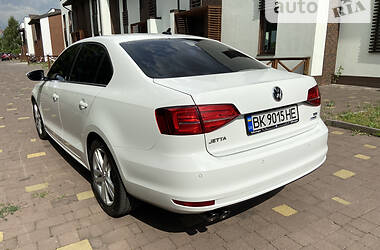 Седан Volkswagen Jetta 2014 в Ровно