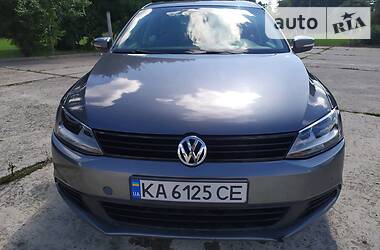 Седан Volkswagen Jetta 2012 в 
