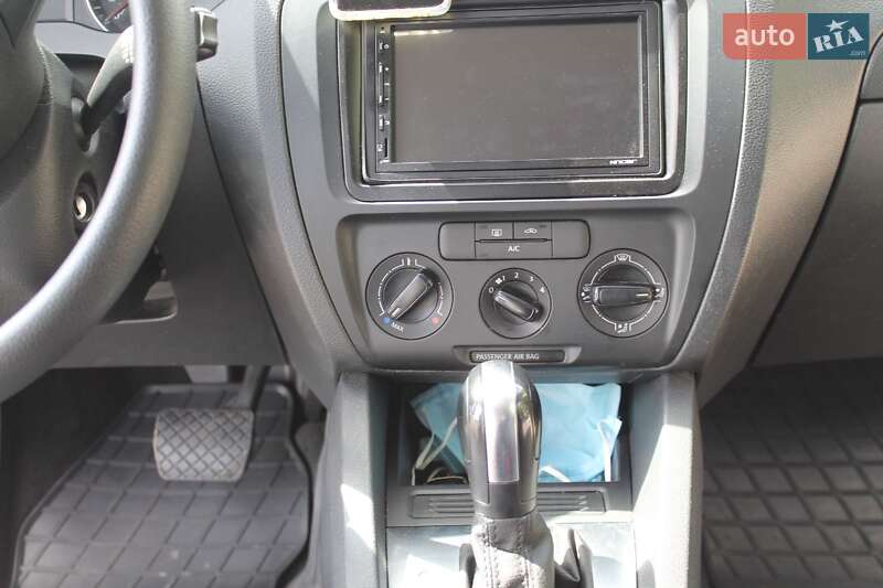 Седан Volkswagen Jetta 2014 в Харькове