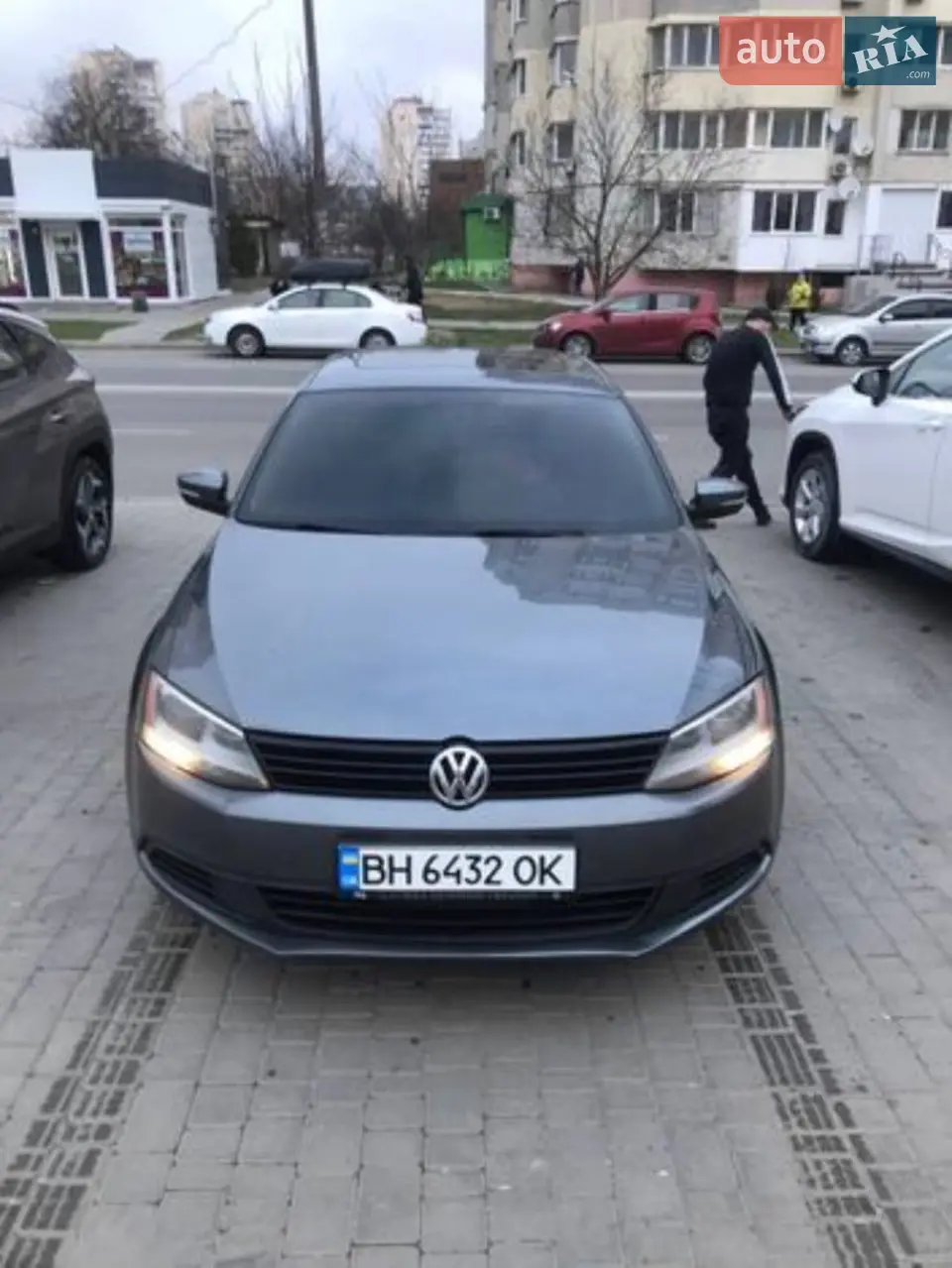 2010 Volkswagen Jetta - фото 1