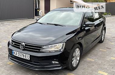 Седан Volkswagen Jetta 2016 в Києві