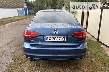 Седан Volkswagen Jetta 2015 в Харкові