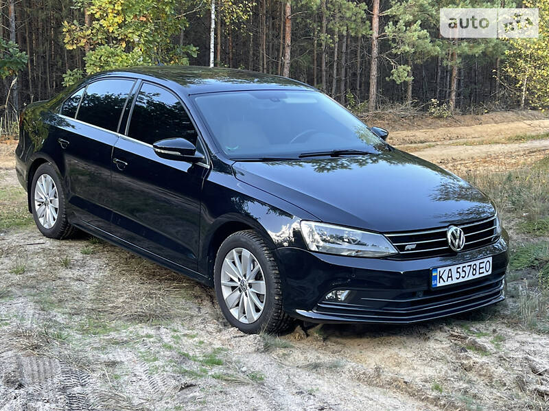 Седан Volkswagen Jetta 2016 в Києві