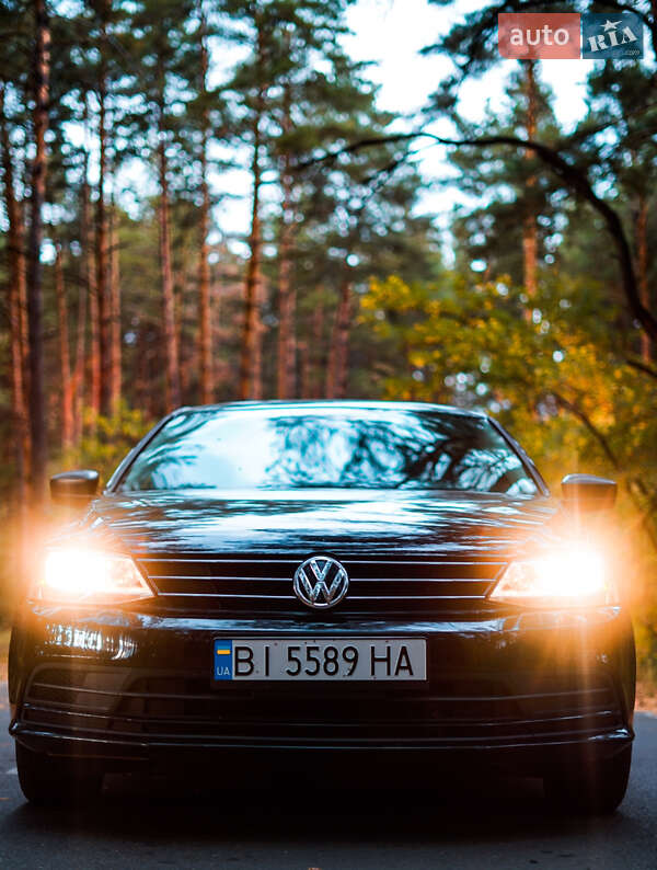 Седан Volkswagen Jetta 2015 в Полтаве