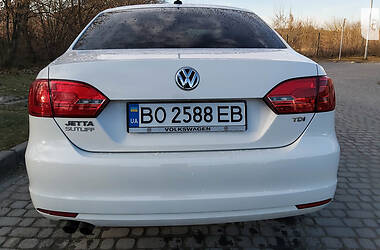Седан Volkswagen Jetta 2012 в Чорткове