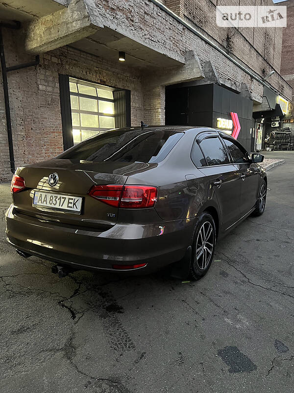 Седан Volkswagen Jetta 2015 в Киеве фото 3 Седан Volkswagen Jetta 2015 в Киеве