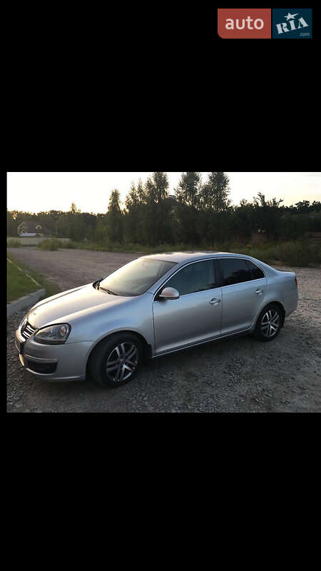 Седан Volkswagen Jetta 2009 в Києві