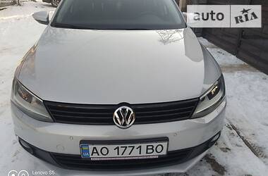 Седан Volkswagen Jetta 2012 в Тячеве