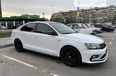 Седан Volkswagen Jetta 2016 в 
