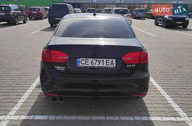 Седан Volkswagen Jetta 2011 в Черновцах