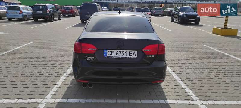 Седан Volkswagen Jetta 2011 в Черновцах