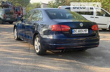 Седан Volkswagen Jetta 2012 в Львове