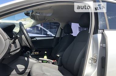Седан Volkswagen Jetta 2012 в 