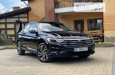 Седан Volkswagen Jetta 2018 в 
