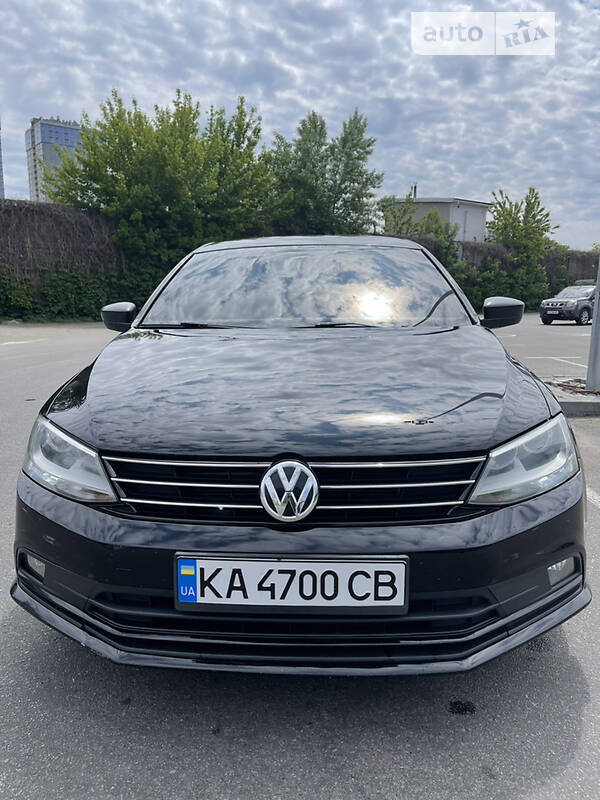 Седан Volkswagen Jetta 2015 в Киеве