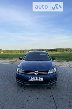 Седан Volkswagen Jetta 2016 в Львове