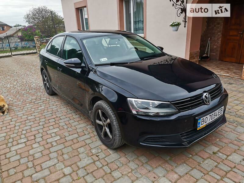 Седан Volkswagen Jetta 2011 в Тернополе