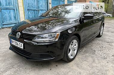 Седан Volkswagen Jetta 2013 в Ромнах