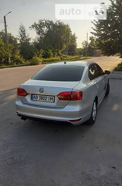 Седан Volkswagen Jetta 2013 в Казатине