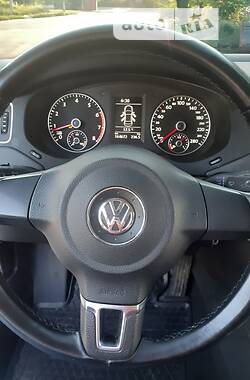 Седан Volkswagen Jetta 2013 в Казатине