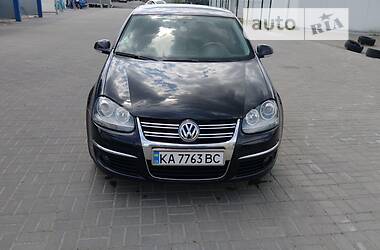 Седан Volkswagen Jetta 2009 в Києві