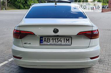 Седан Volkswagen Jetta 2019 в Хмельницком