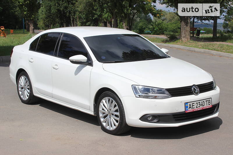 Седан Volkswagen Jetta 2013 в Дніпрі