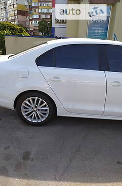 Седан Volkswagen Jetta 2015 в 
