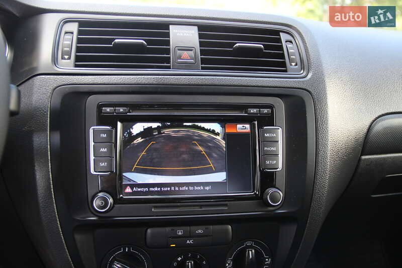 Седан Volkswagen Jetta 2015 в Бучачі