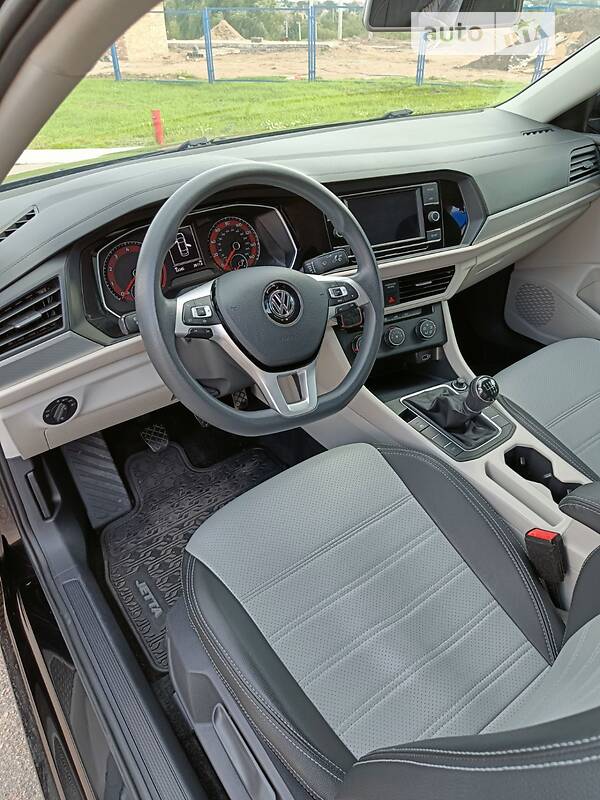 Седан Volkswagen Jetta 2019 в Харькове