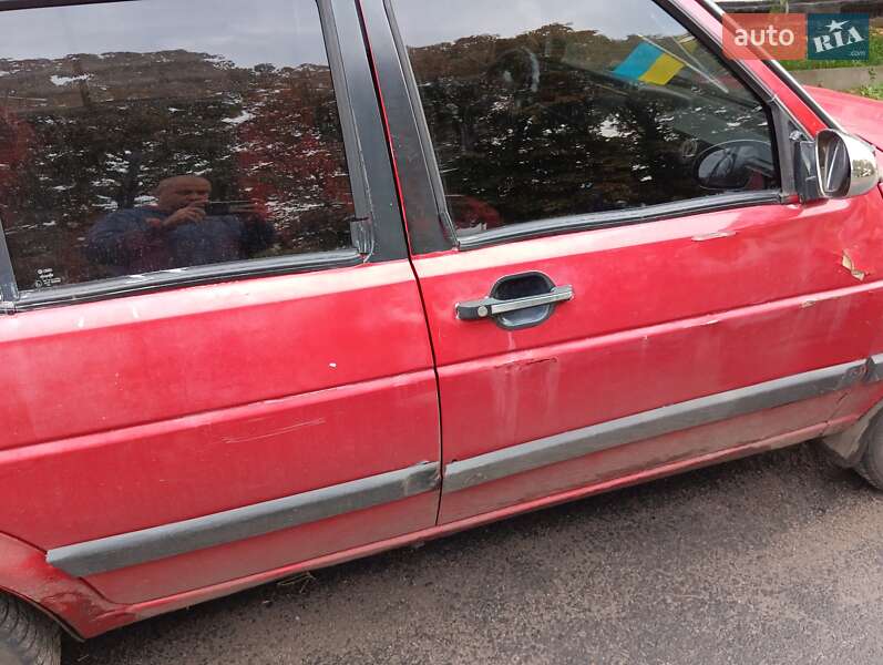 Седан Volkswagen Jetta 1988 в Хороле