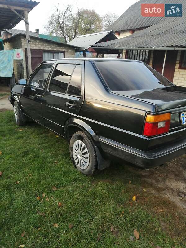 Седан Volkswagen Jetta 1988 в Шацке