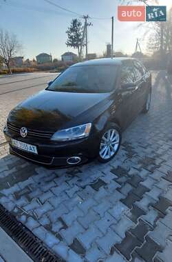 Седан Volkswagen Jetta 2014 в 