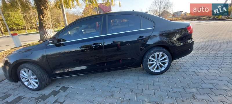 Седан Volkswagen Jetta 2014 в Снятині