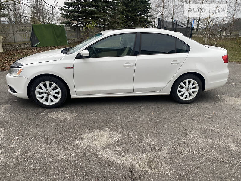 Хетчбек Volkswagen Jetta 2012 в Збаражі