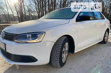 Седан Volkswagen Jetta 2014 в Ирпене