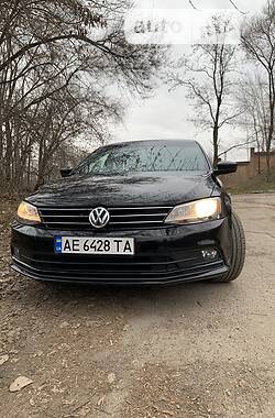 Седан Volkswagen Jetta 2015 в Днепре