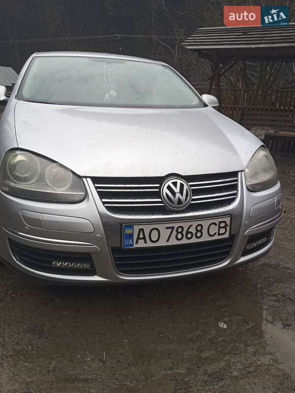 Седан Volkswagen Jetta 2006 в Рахові