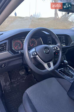 Седан Volkswagen Jetta 2018 в 