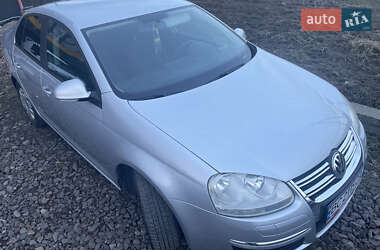 Седан Volkswagen Jetta 2006 в Львове