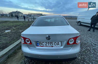 Седан Volkswagen Jetta 2006 в Львове