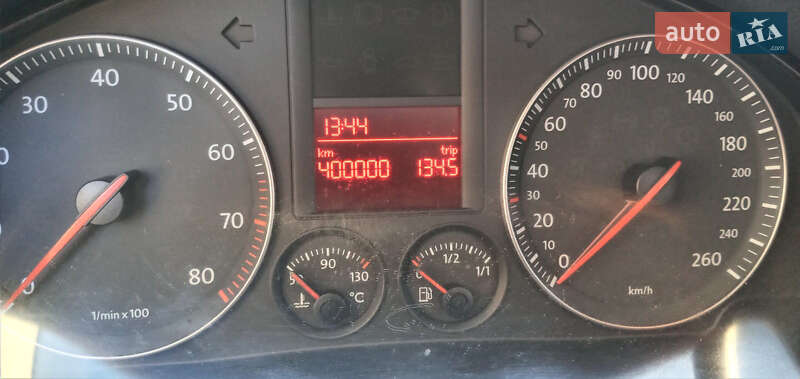 Седан Volkswagen Jetta 2006 в Києві