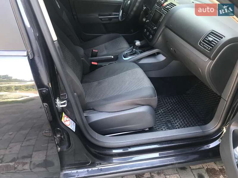 Седан Volkswagen Jetta 2006 в Киеве