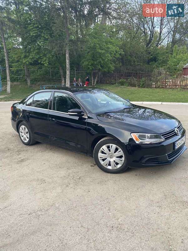 Седан Volkswagen Jetta 2013 в Львові